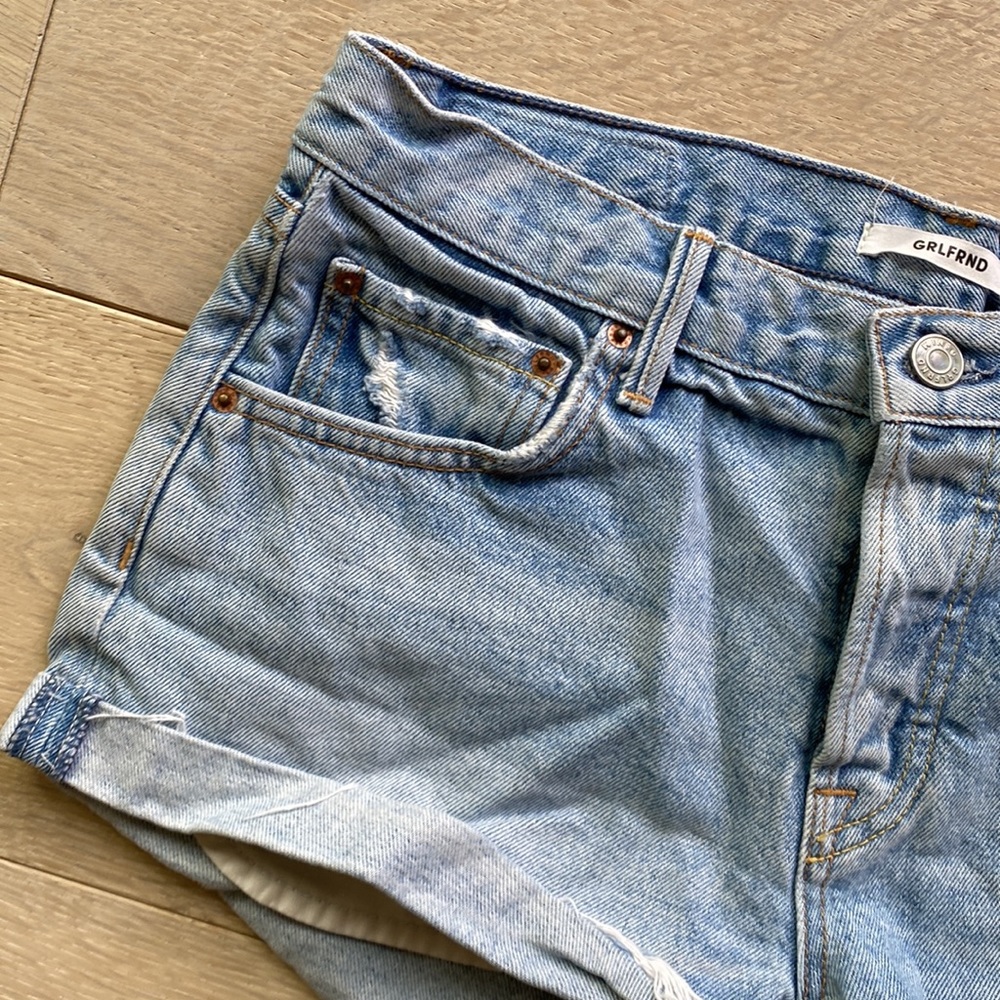 GRLFRND Adriana Shorts Size 26 - Picture 3 of 6